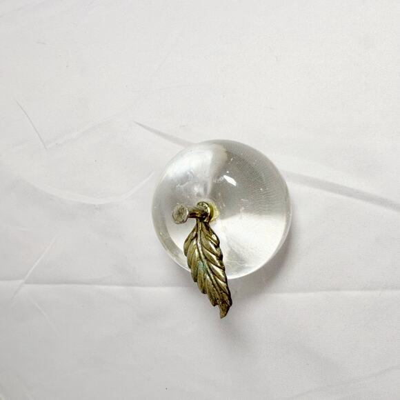 Vintage Glass Apple Paperweight Fabergé Style, Taiwan Made, Unsigned Collectible - Picture 3 of 5